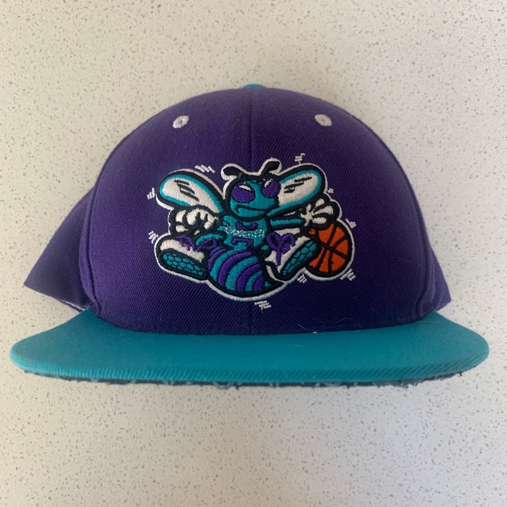 Charlotte Hornets NBA Mitchell & Ness Hardwood Classics Snapback Hat